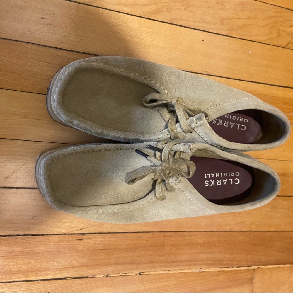 Clarks - Picture 2 of 4